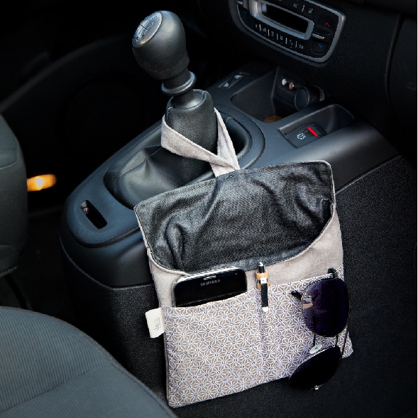 Voiture Poubelle Multi-usages Poubelle Voiture Avec Couvercle Petite Poubelle  Voiture Mini Poubelle De Voiture Etanche Avec 90 Sacs Poubelles Pour Les  Voitures Bureau À Domicile Cuisine (16*14*7 cm) en destockage et  reconditionné